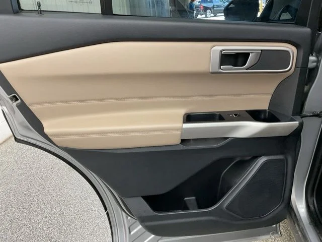 2021 Ford Explorer Utility 4D XLT 4WD - Image 21