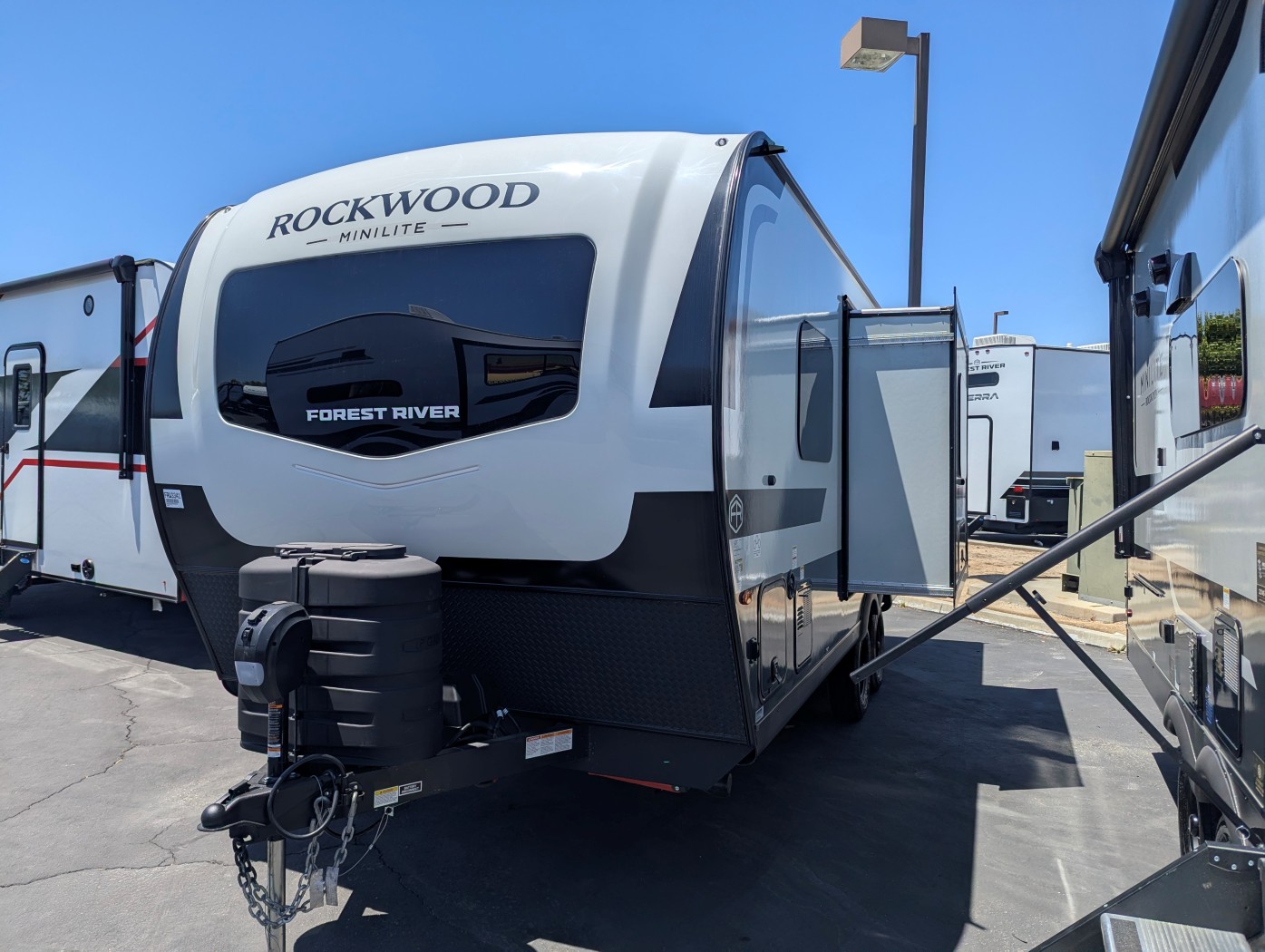 2026 Forest River Rockwood Mini Lite 2109S - Image 3