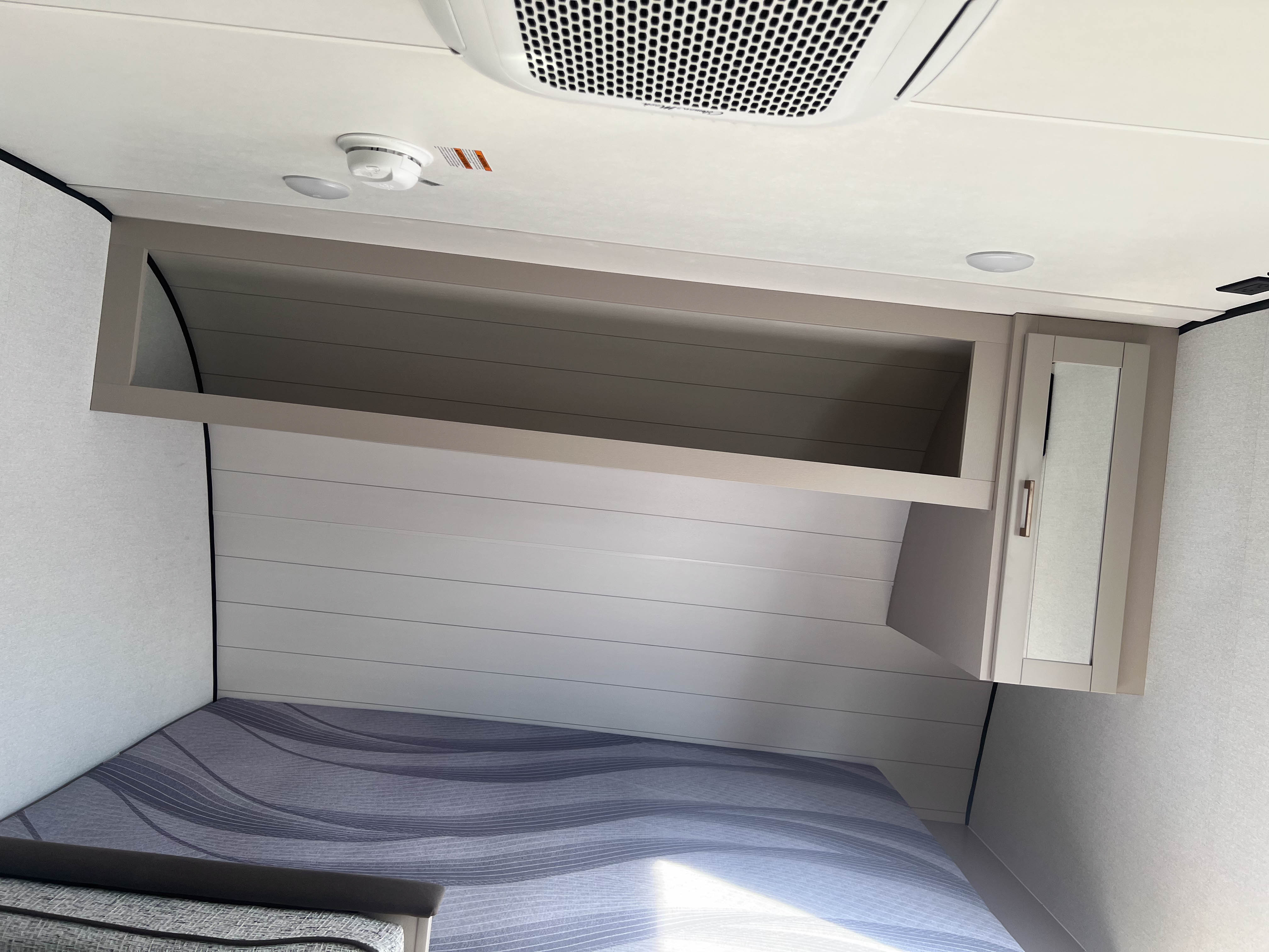 2027 Jayco Jay Feather Air SL 17BHSL - Image 10