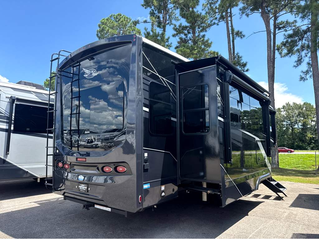 2027 JAYCO PINNACLE 32RLTS - Image 4