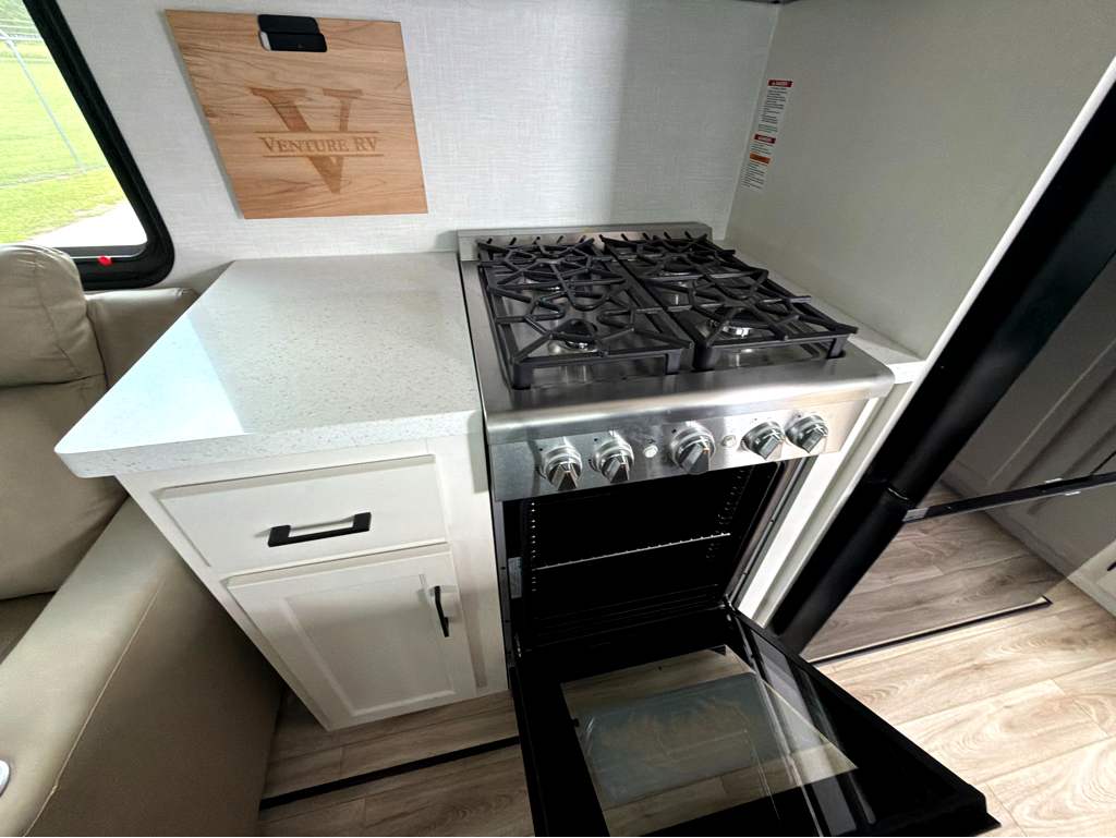 2027 VENTURE RV SPORTTREK 363VFR - Image 22
