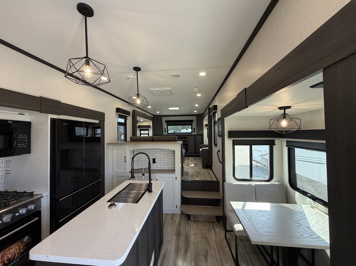 2026 VENTURE RV SPORTTREK 365VFL - Image 13