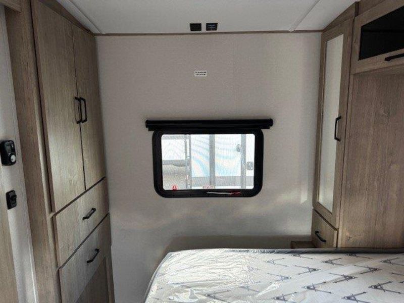 2026 Grand Design Imagine 2970RL - Image 22