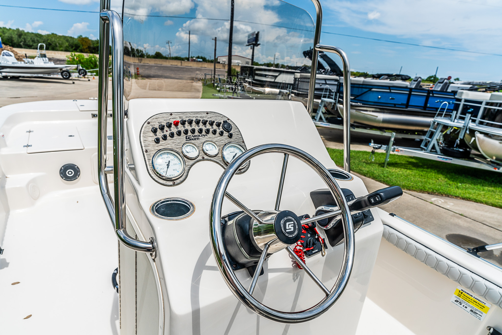 2025 Carolina Skiff 25 LS - Image 12