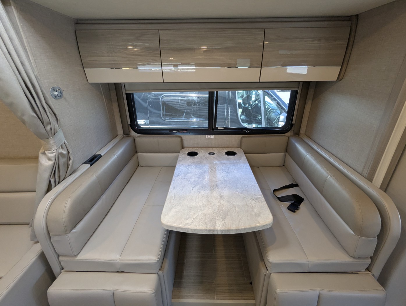2022 Thor Motor Coach Delano Sprinter 24FB - Image 13