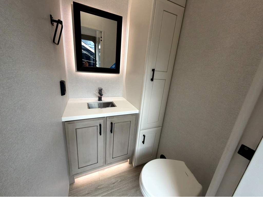 2027 JAYCO PINNACLE 38FBRK - Image 35