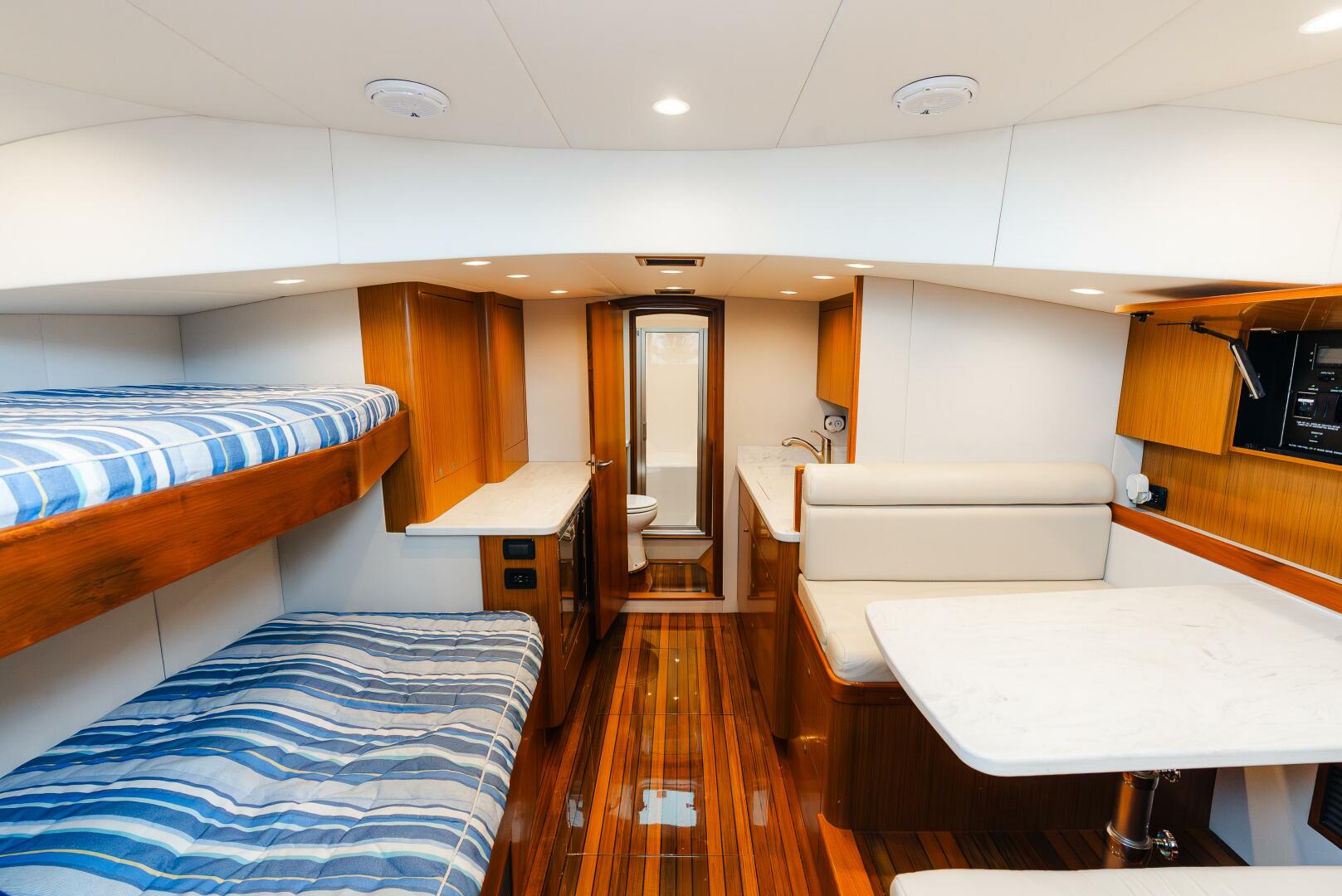 2019 Custom Carolina Daniels Express Sportfish - Image 27