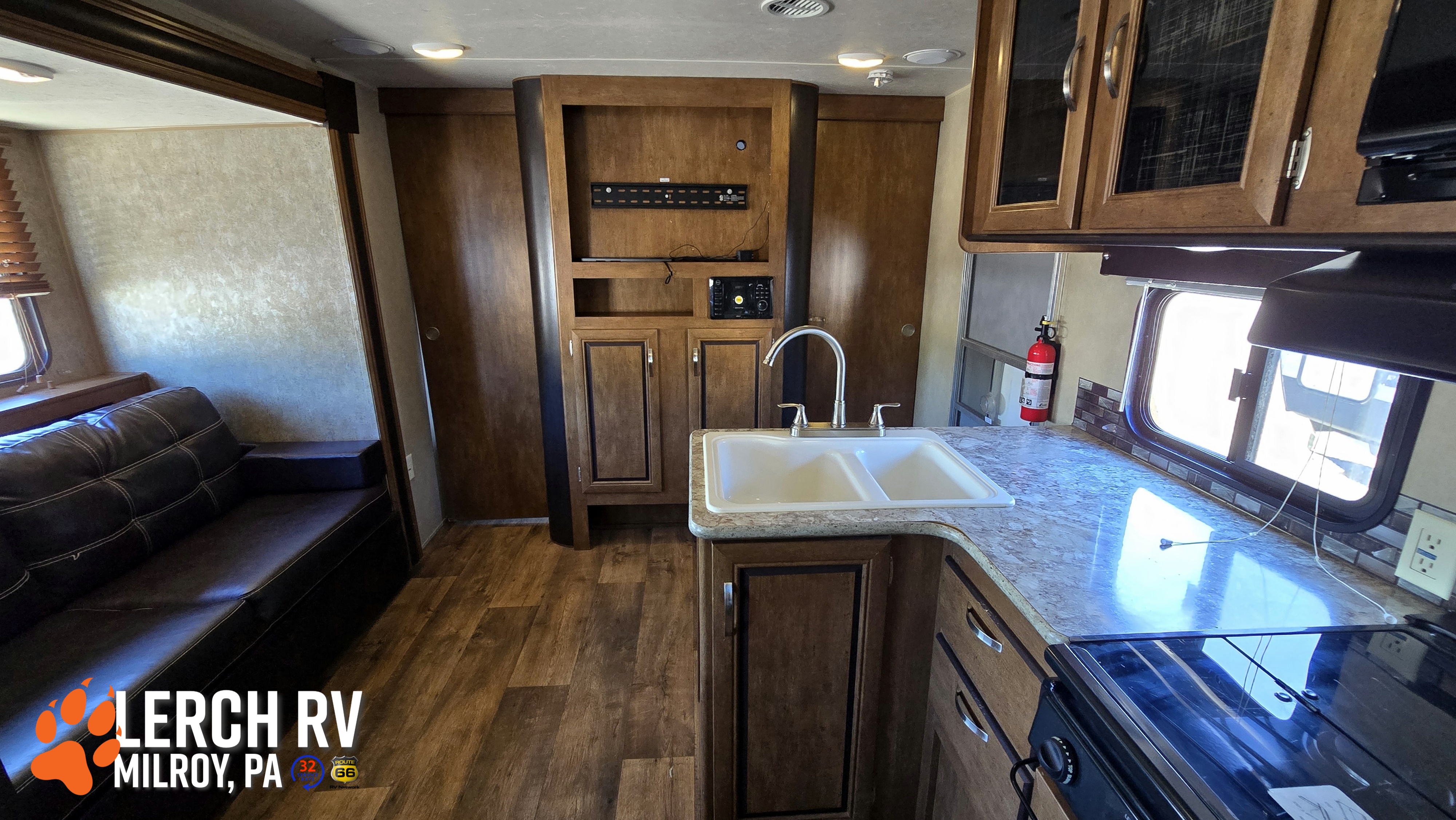 2016 FOREST RIVER WILDWOOD XLITE 263BHXL - Image 13