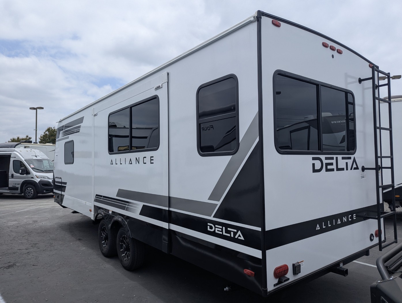 2027 Alliance RV Delta 252RL - Image 4