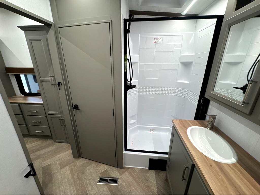 2026 Keystone SPRINTER 3800FLB - Image 24