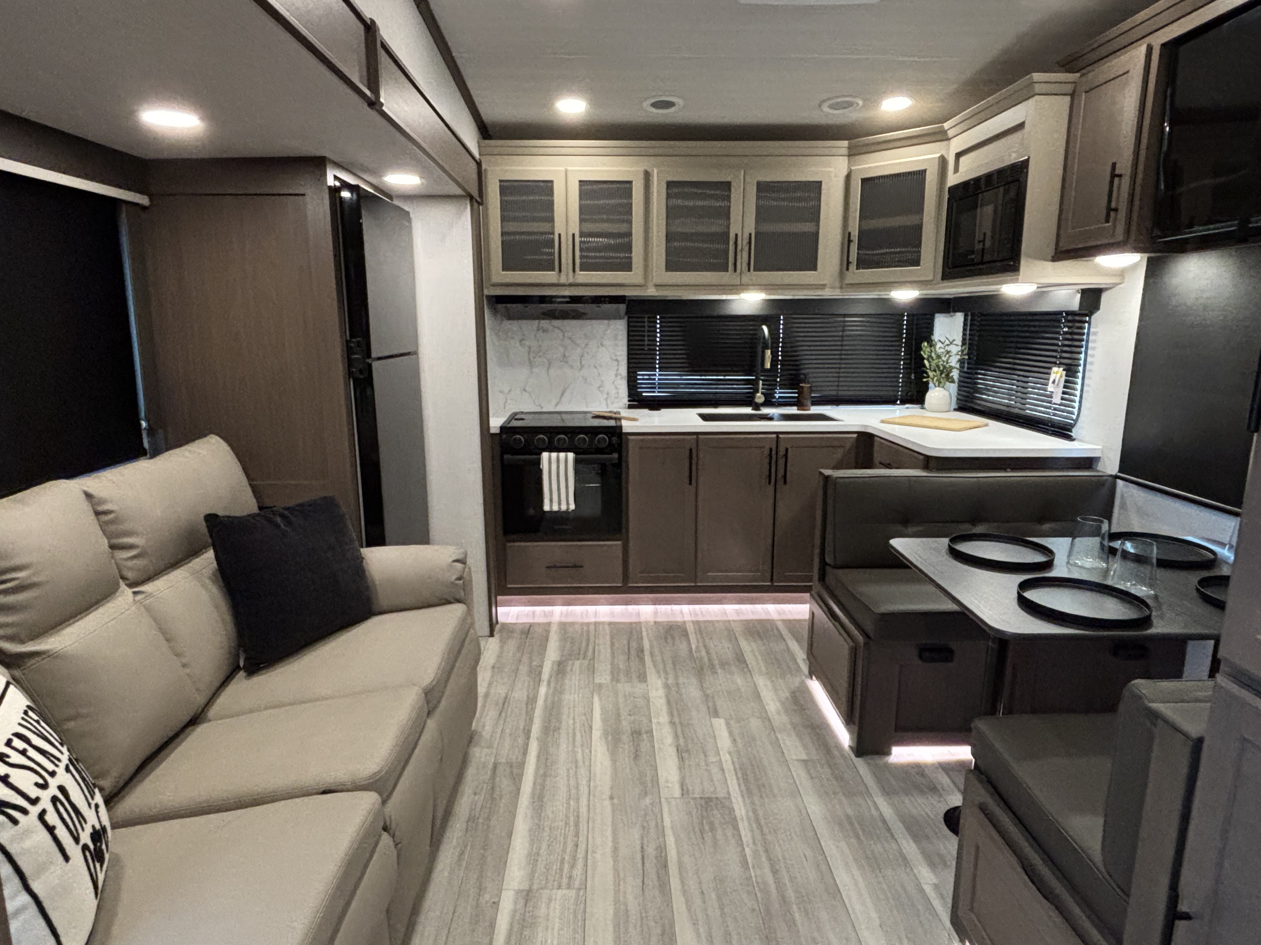 2026 Keystone Cougar Half-Ton 29MBD - Image 11