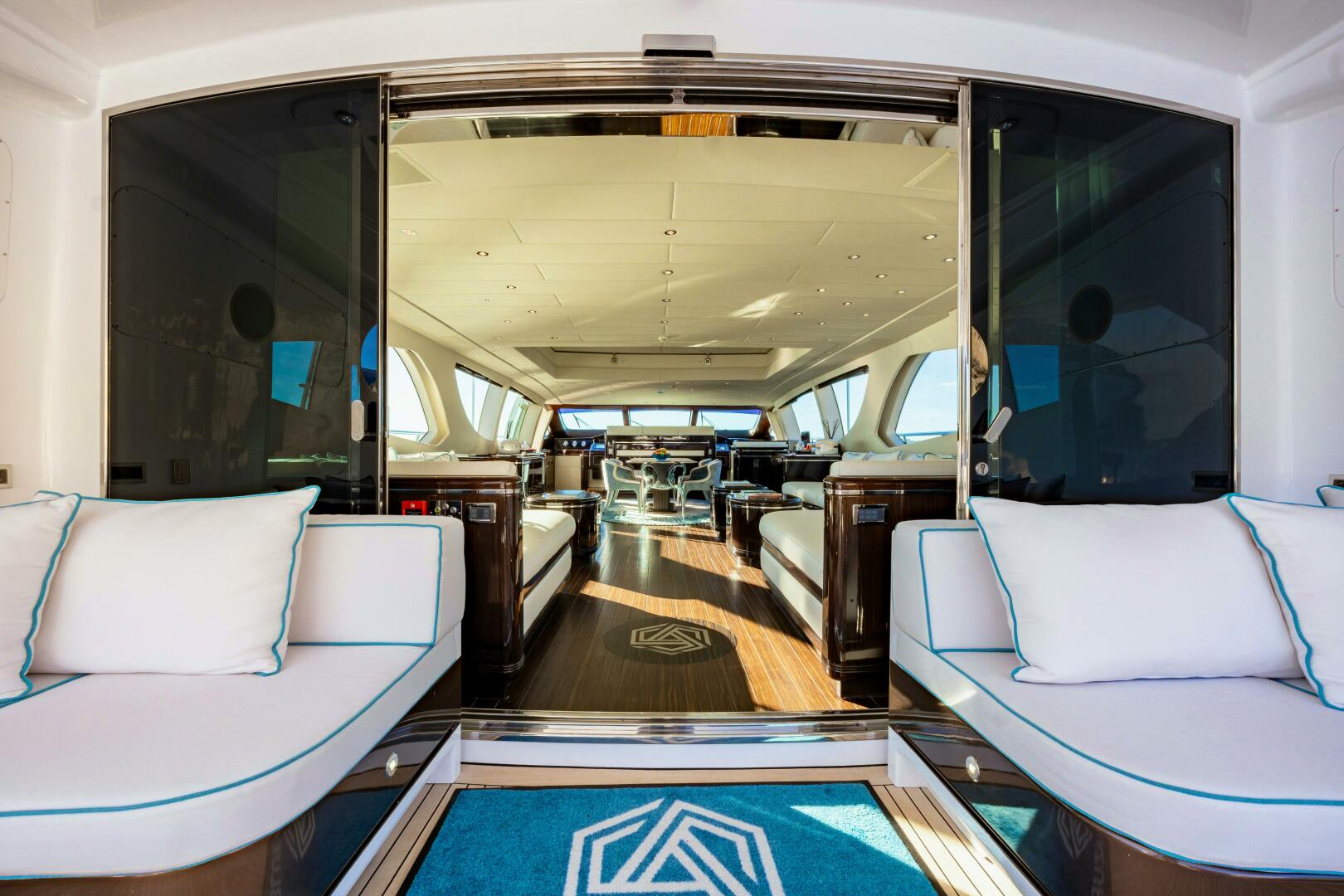 2007 Overmarine Mangusta 130 - Image 10