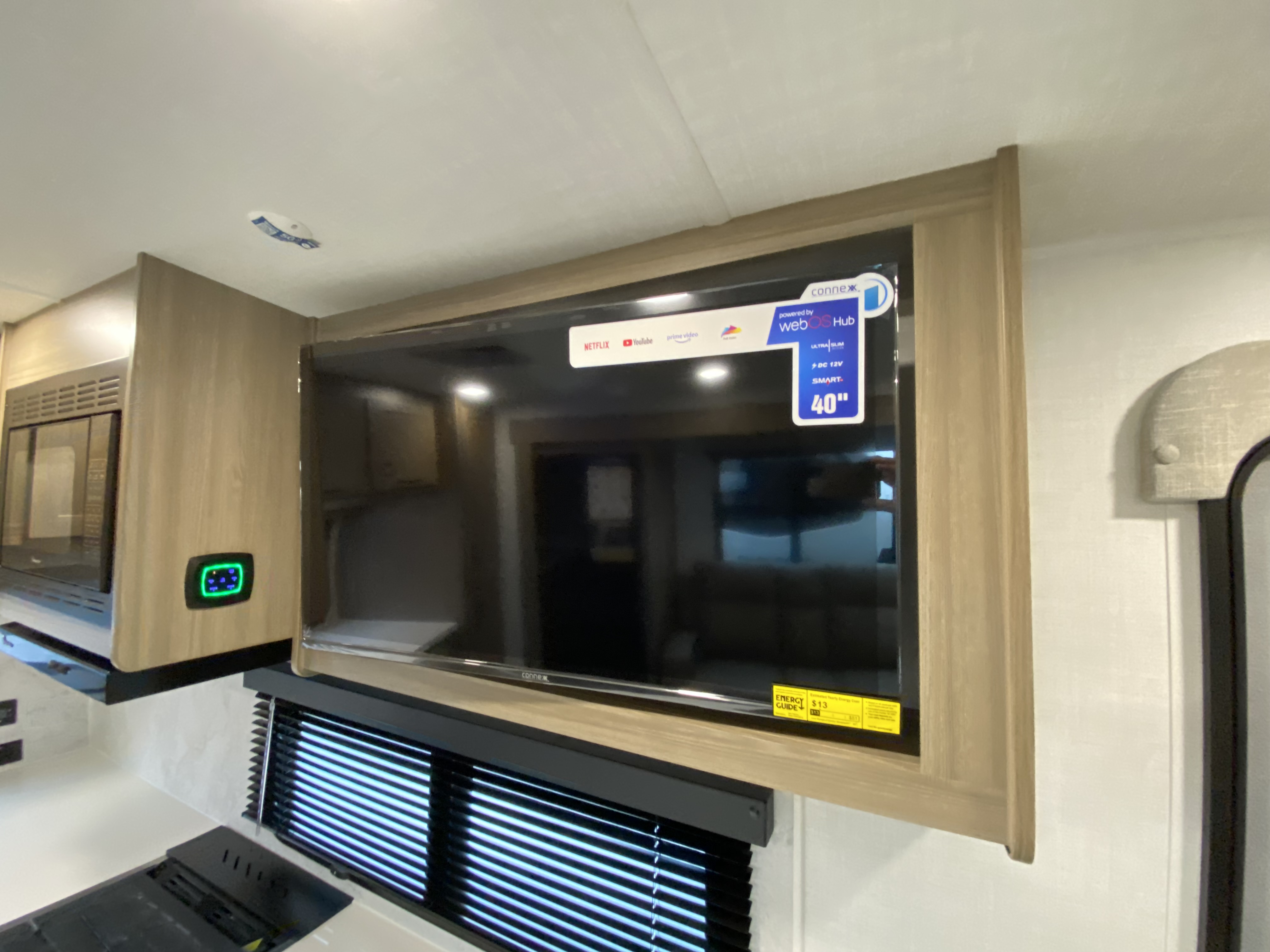 2027 Forest River Rockwood Ultra Lite 2623MBR - Image 17