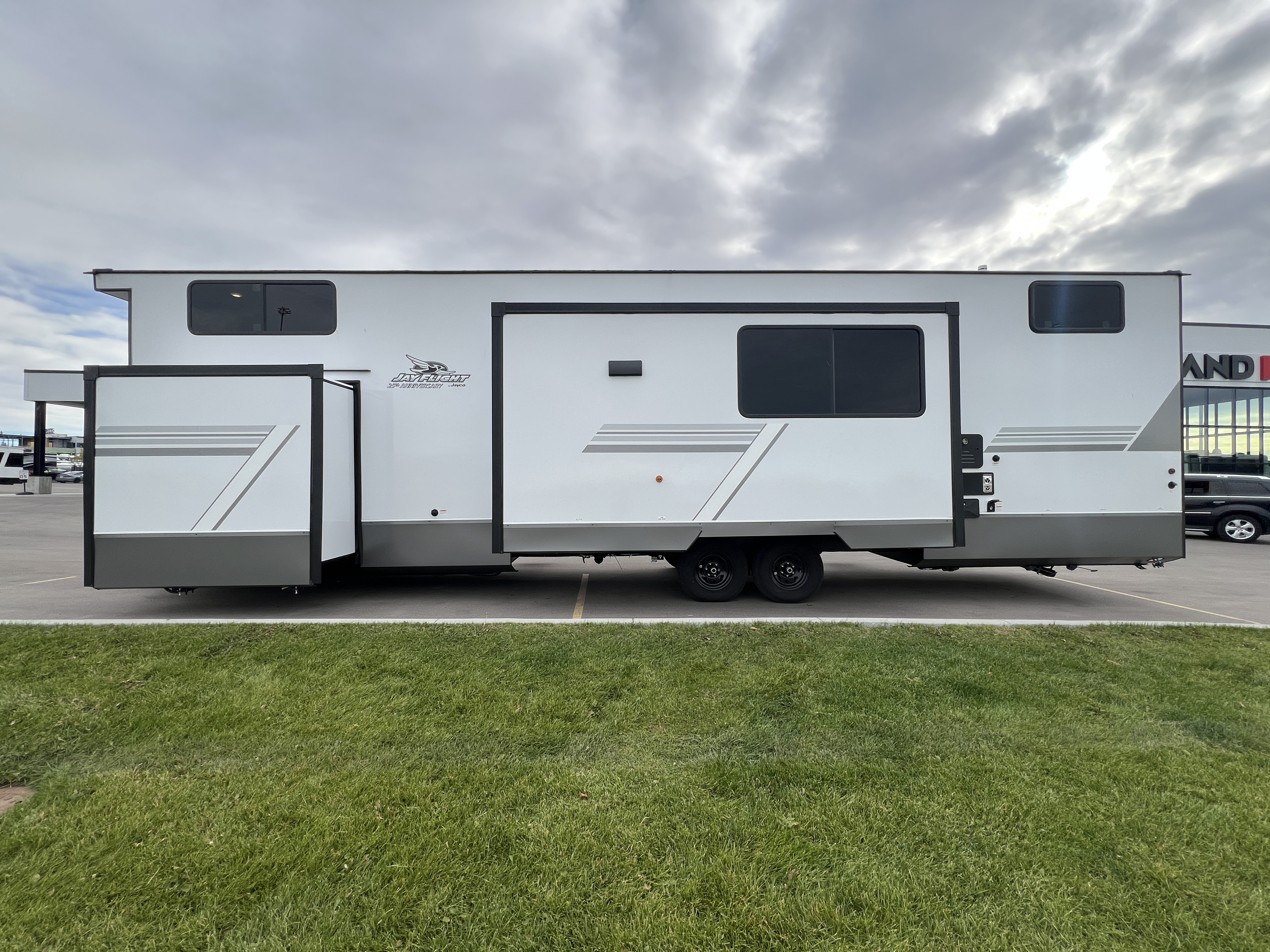 2027 Jayco Jay Flight Bungalow JayLoft - Image 7