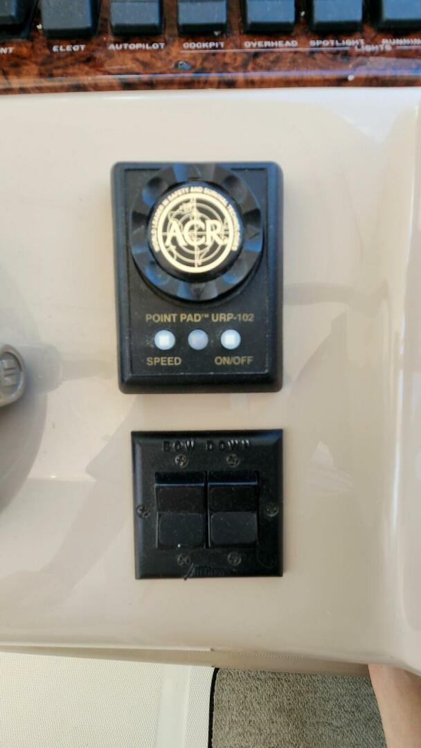 2004 Sea Ray 390 Motor Yacht - Image 15