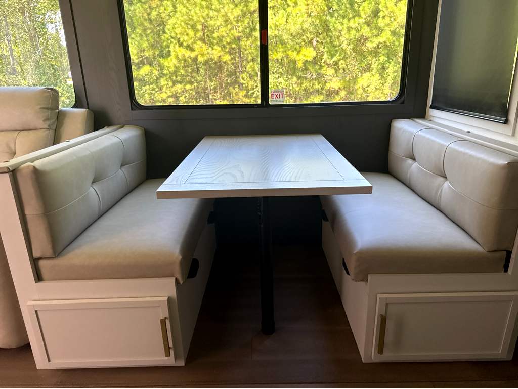 2027 VENTURE RV STRATUS 261VRB - Image 25