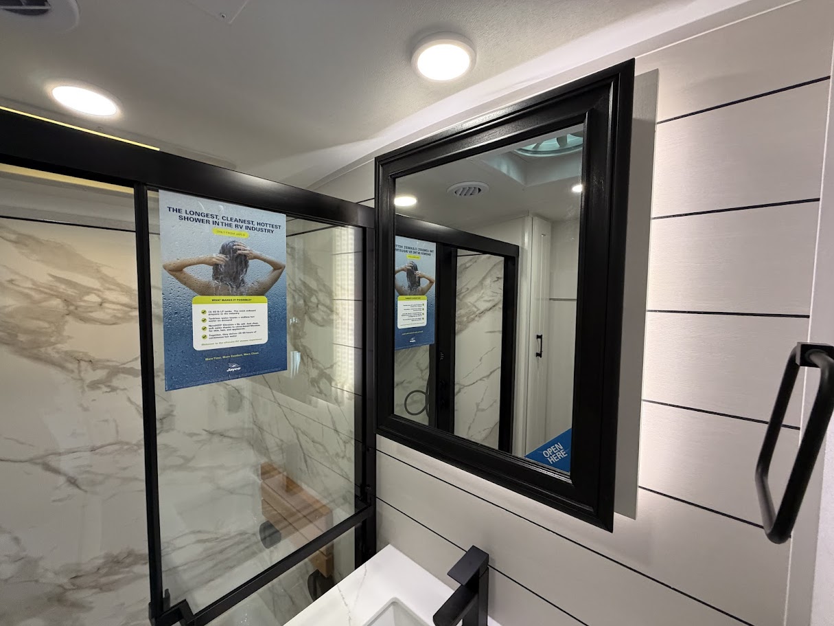 2027 JAYCO PINNACLE 32RLTS - Image 43