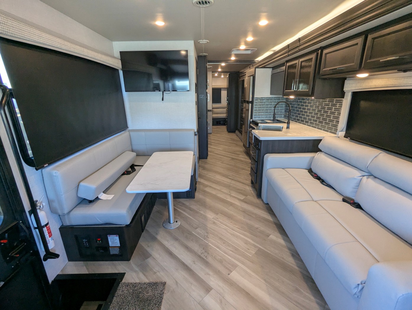 2026 Holiday Rambler Invicta 36Y - Image 15