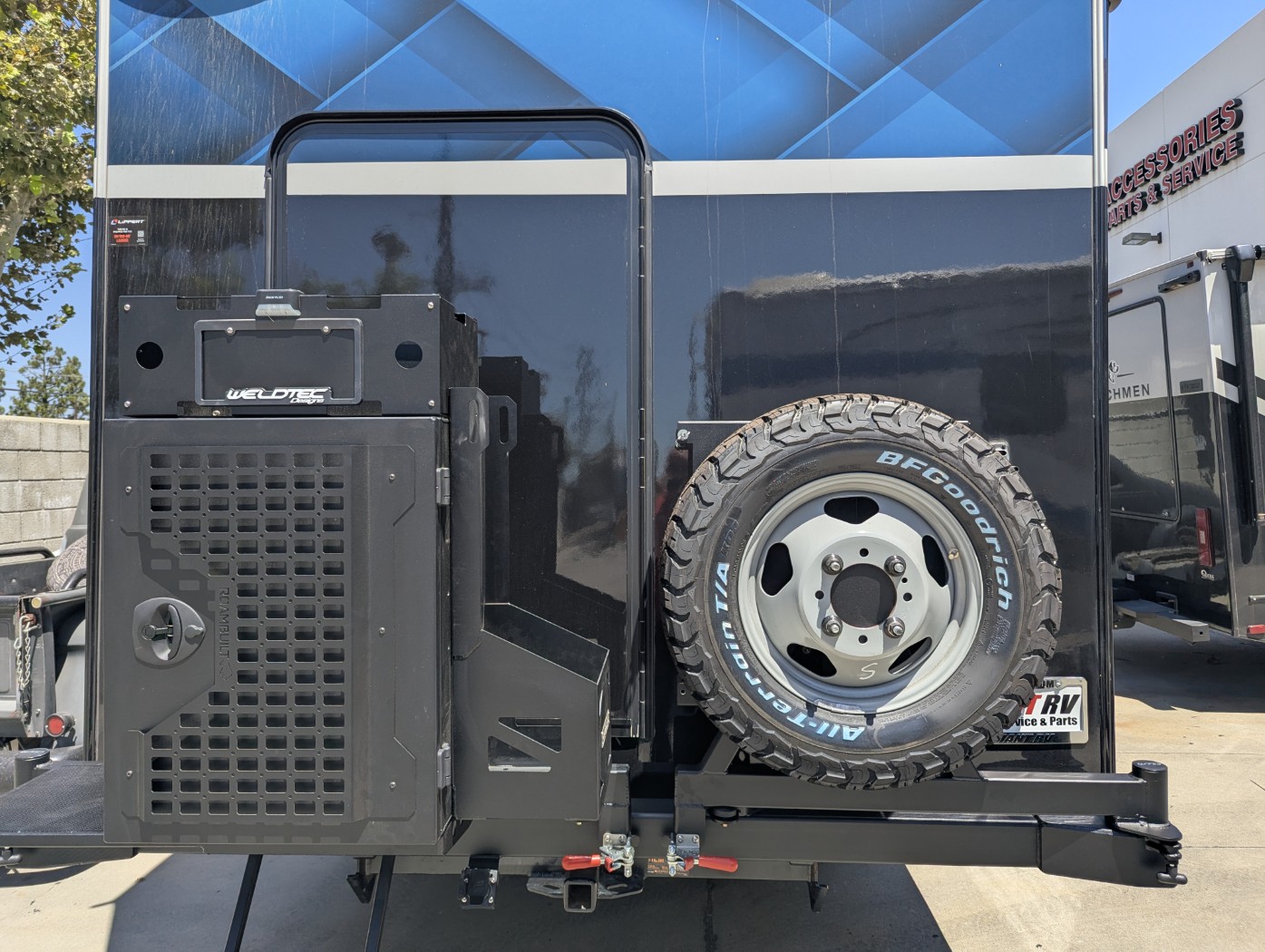2026 Coachmen Cross Trail 22XG 4X4 - ATH Edition - Image 13