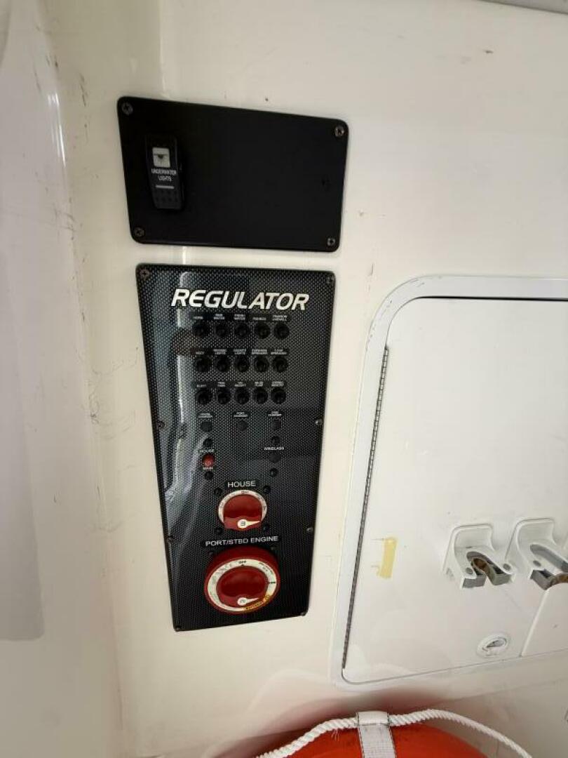 2017 Regulator 28 - Image 20