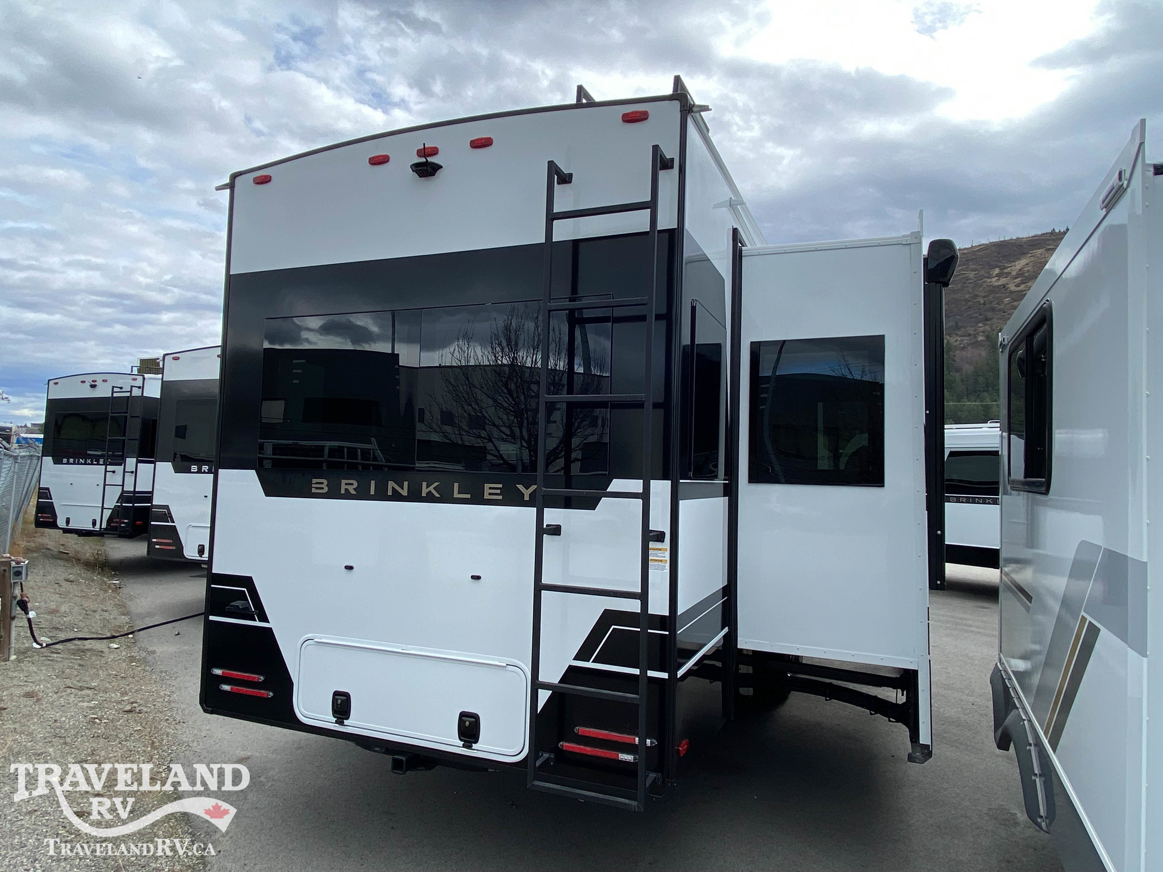 2026 Brinkley RV Model Z 3600 - Image 6