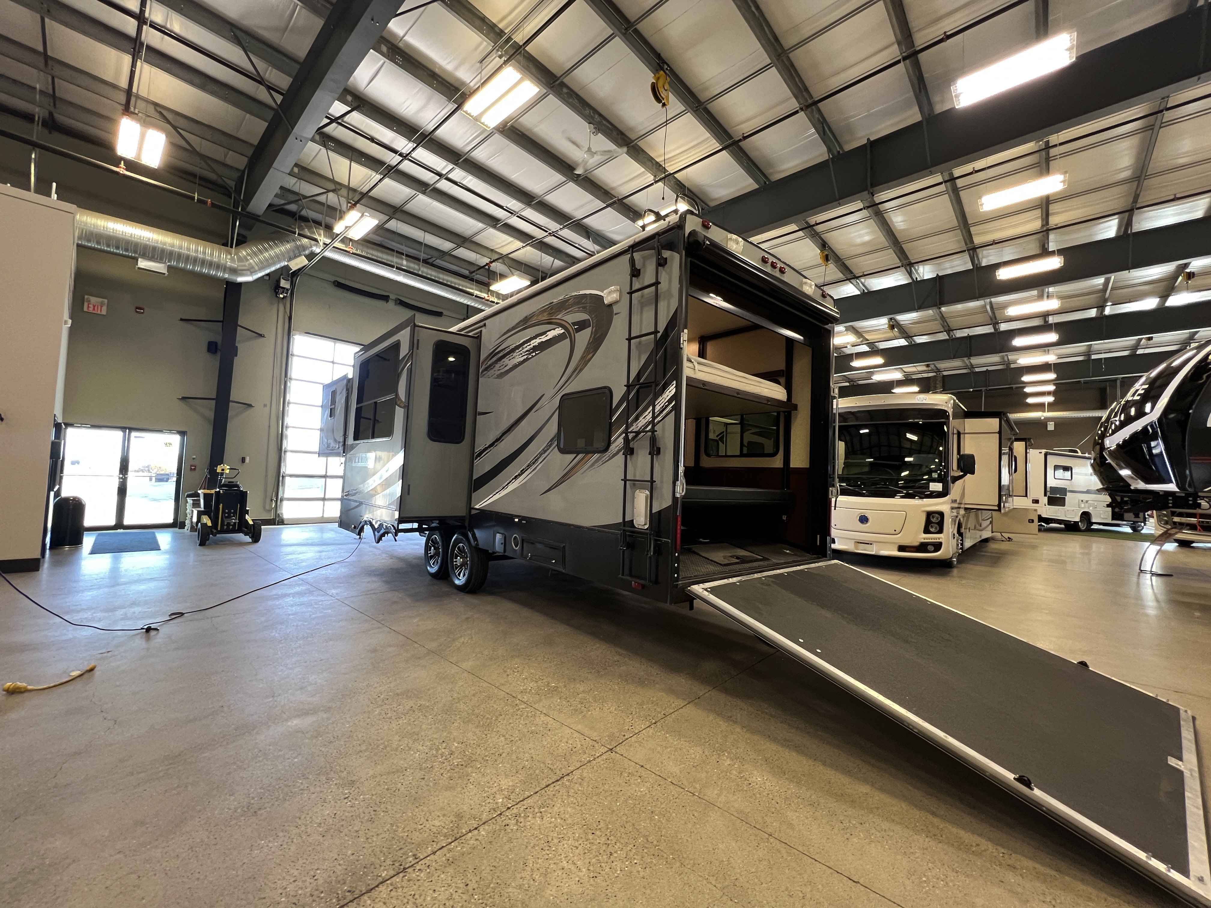 2014 HEARTLAND CYCLONE M-3100 - Image 6