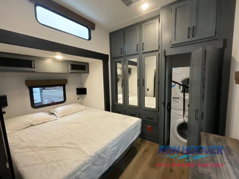 2026 PALOMINO 429LFT - Image 23