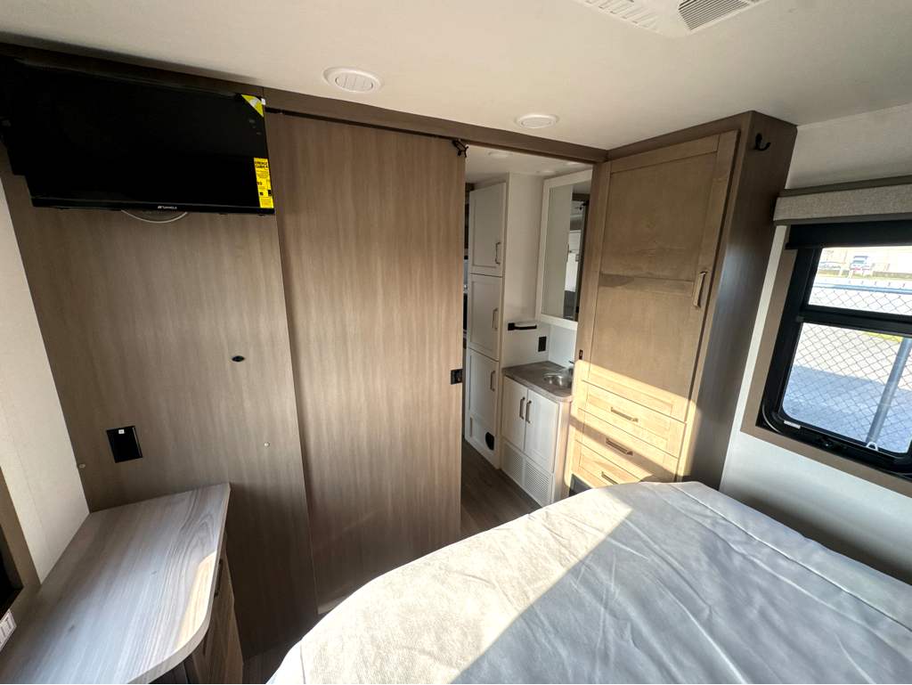 2027 JAYCO GREYHAWK 30Z - Image 20