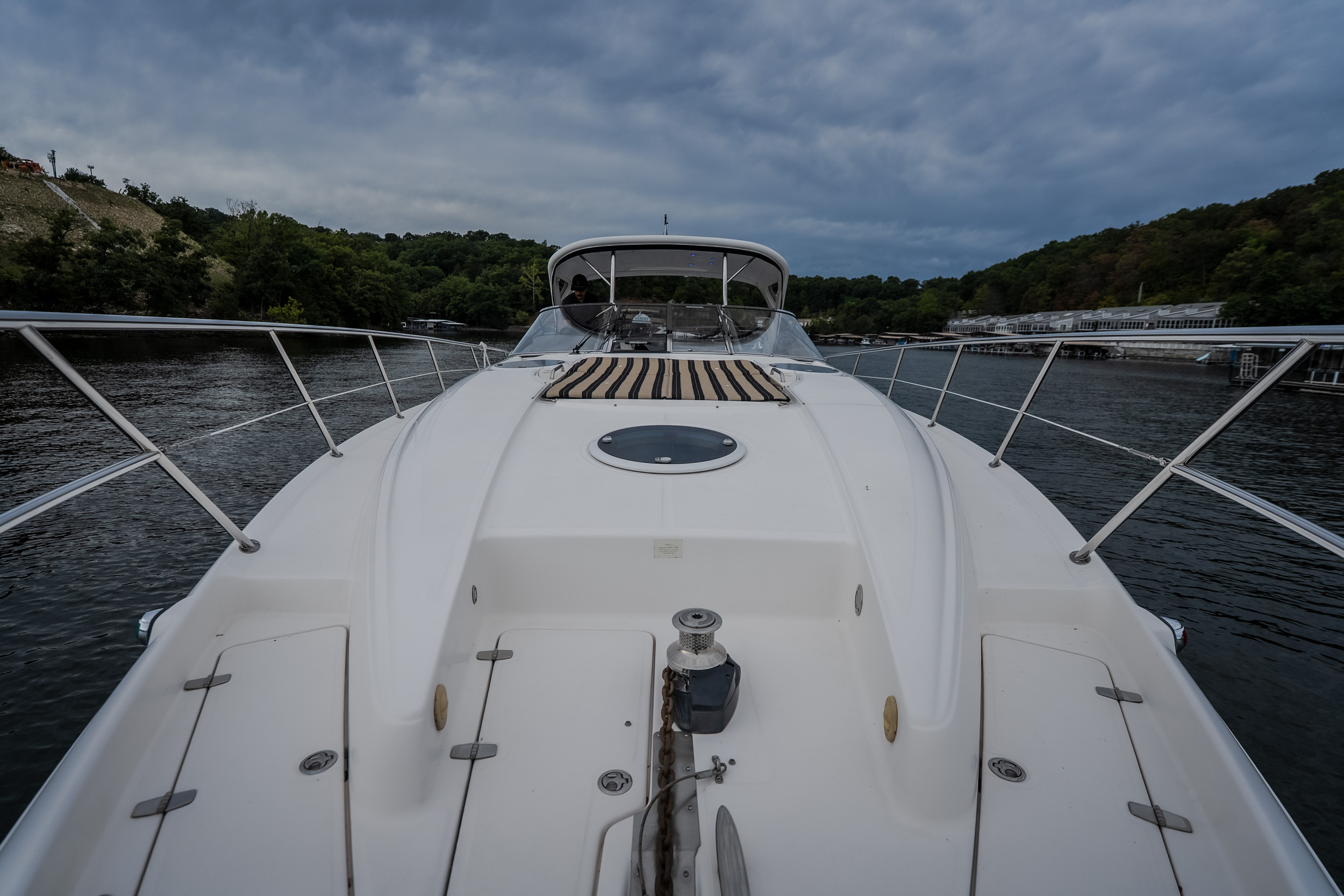 2009 Regal 4460 Express Cruiser - Image 31