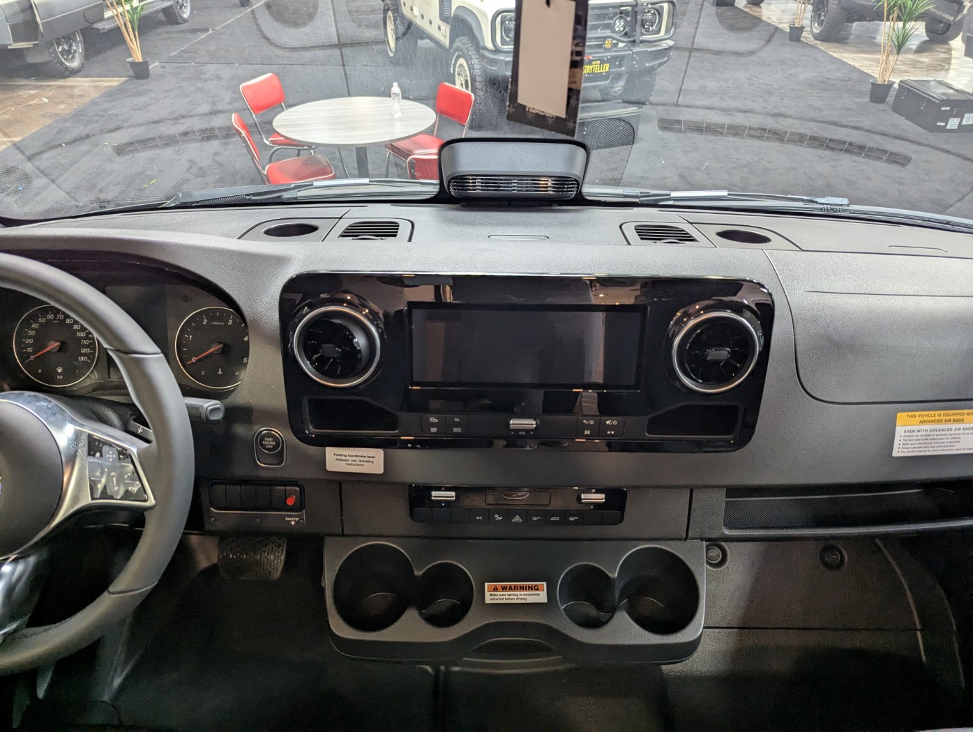 2027 Storyteller Overland Dark Mode XO - Image 20