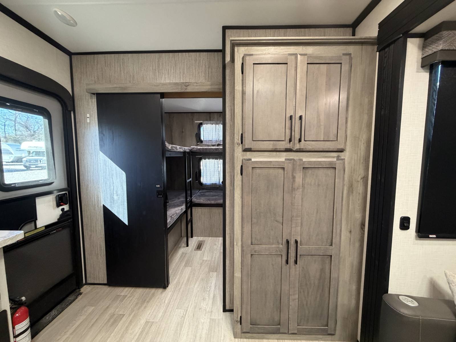 2023 KZ RV Durango Half-Ton D274BHD - Image 17