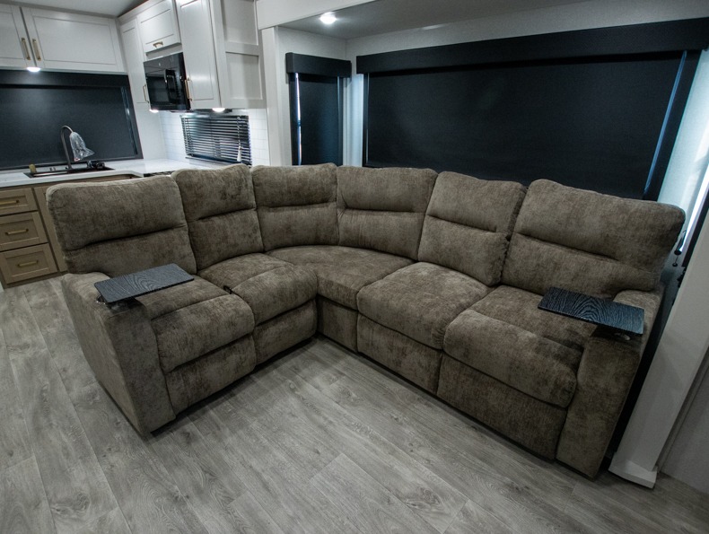 2026 Jayco Eagle 365UKTS - Image 6
