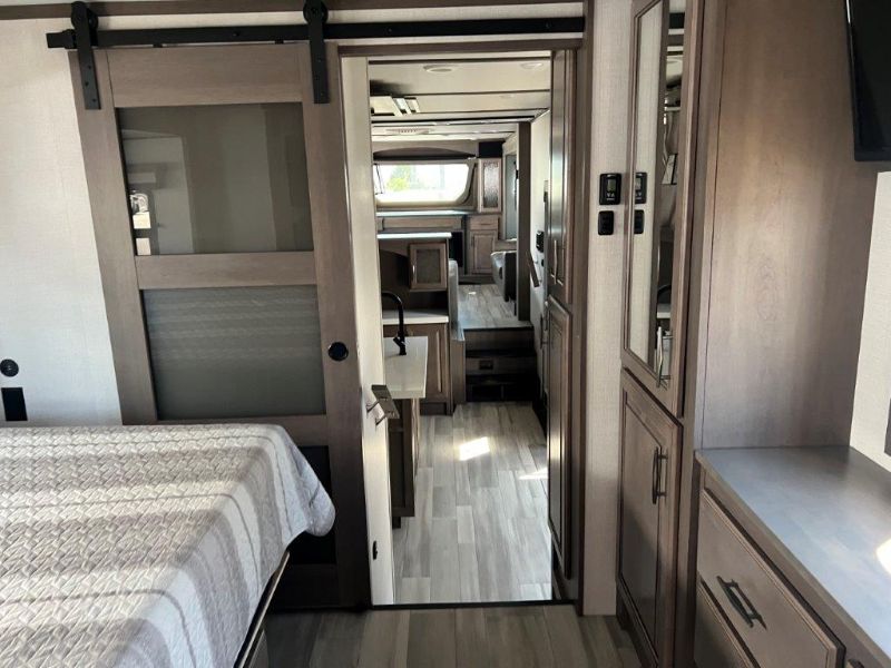 2023 Grand Design Solitude 380FL - Image 14