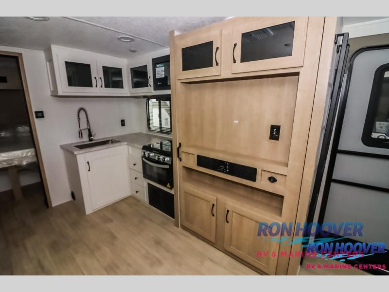 2025 PALOMINO 2430BHS - Image 10