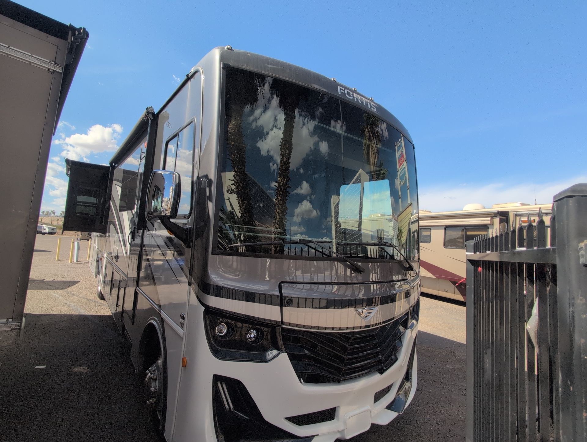 2024 Fleetwood Fortis 36Y - Image 4