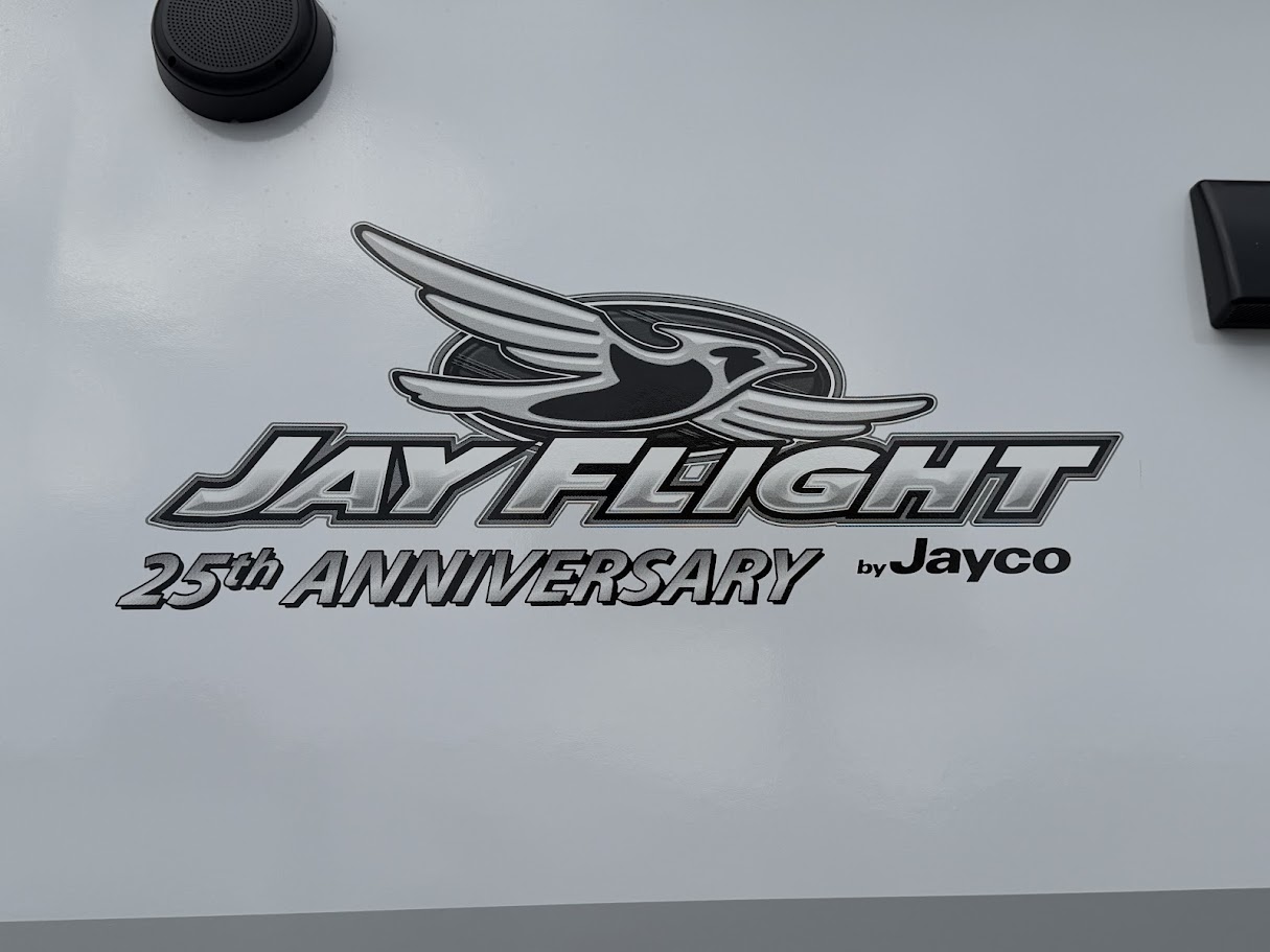 2027 JAYCO JAY FLIGHT 325BHT - Image 13