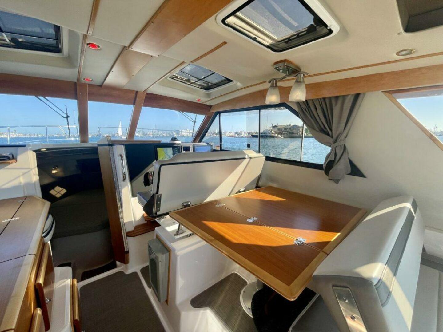2017 Cutwater C-302 Sport Coupe - Image 17