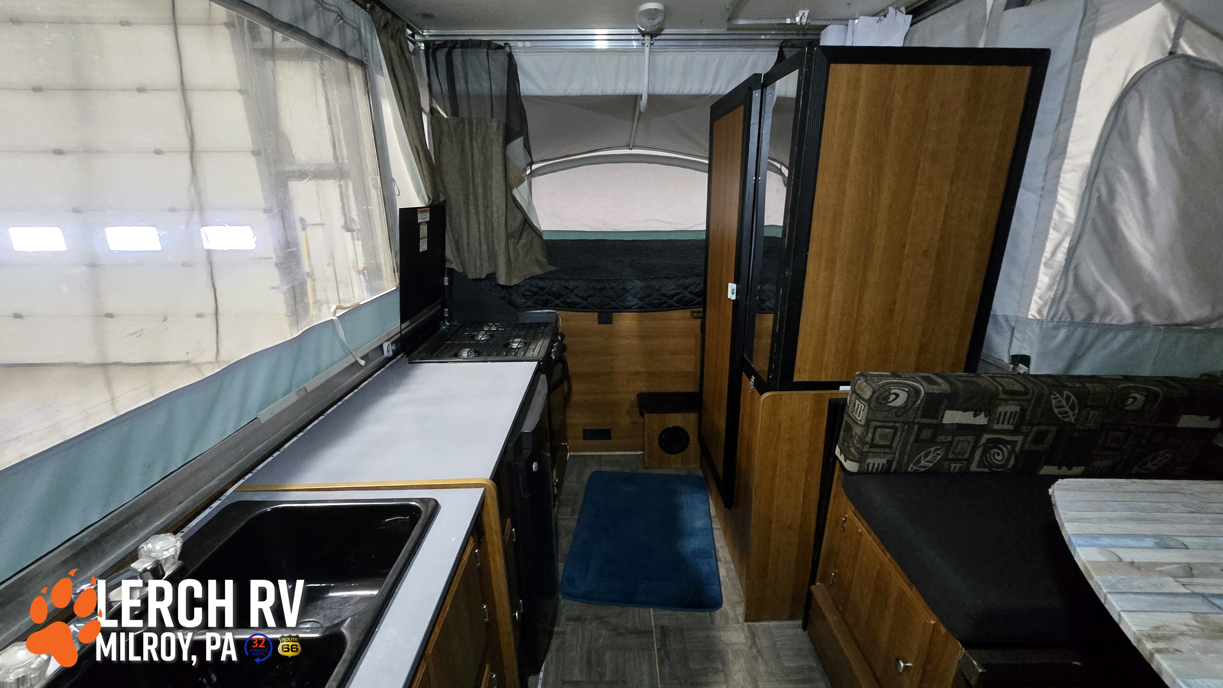 2011 Coleman Highlander Avalon - Image 11