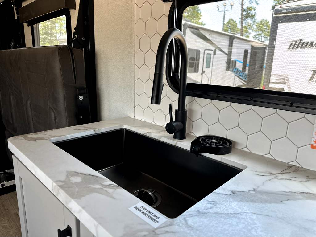 2027 JAYCO SEISMIC 214 - Image 15
