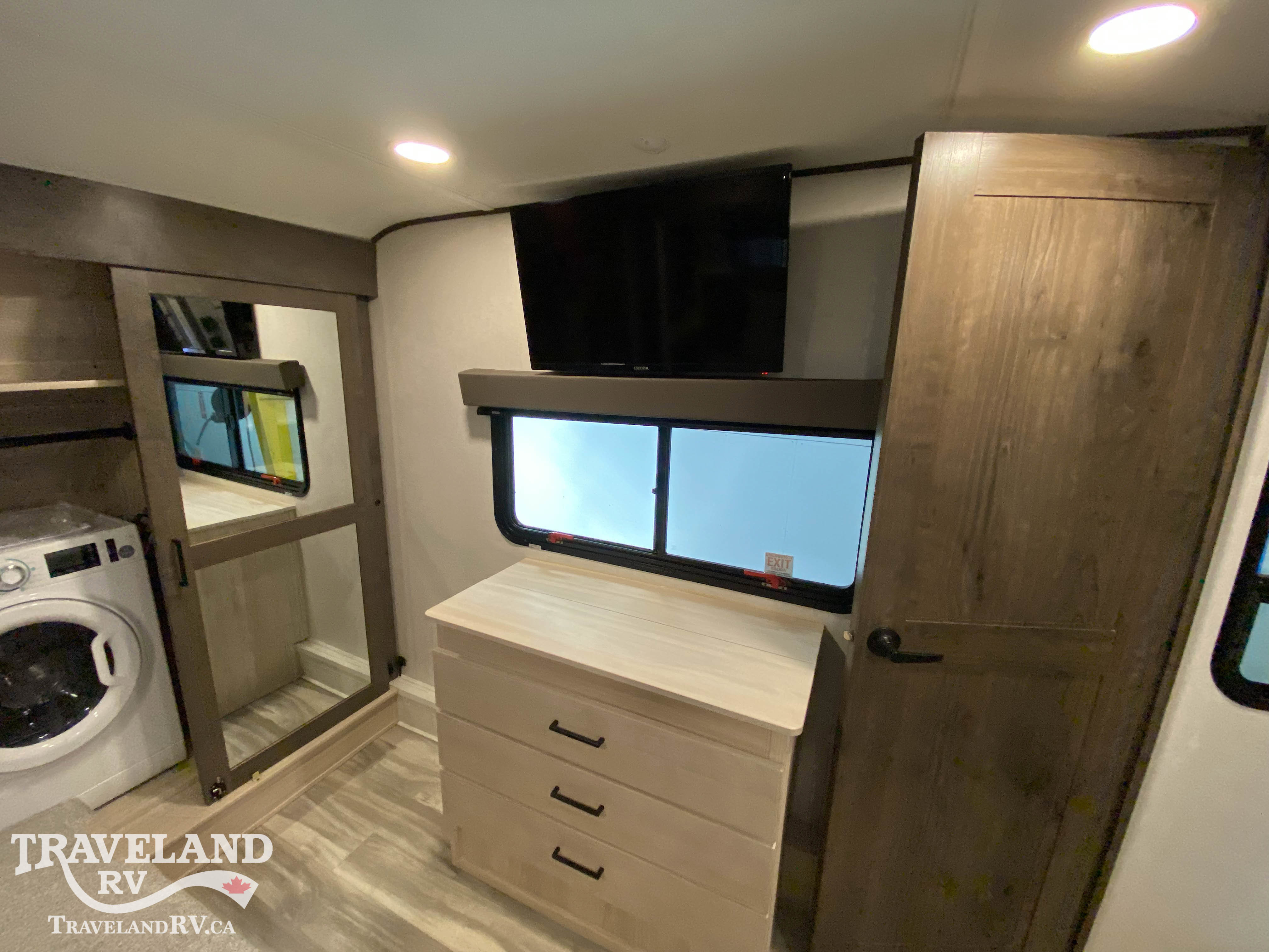 2022 Alliance RV Valor 36V11 - Image 18