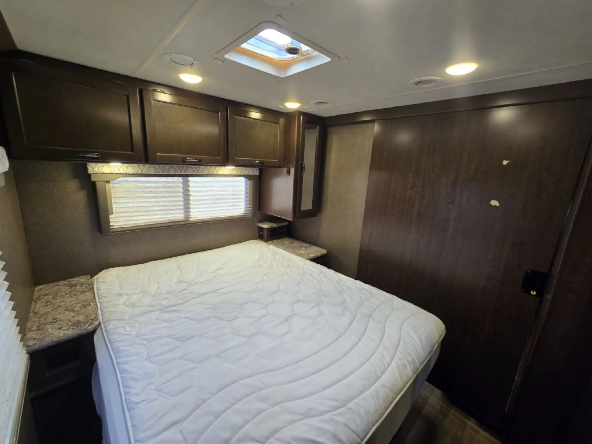 2019 THOR MOTOR COACH FREEDOM ELITE 30FE - Image 9