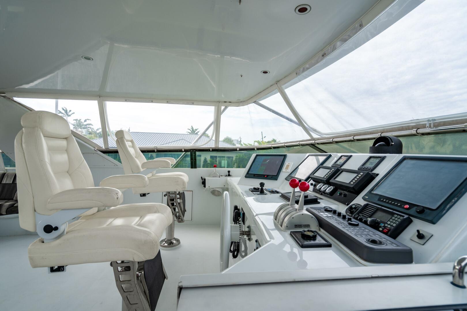 2001 Hatteras 100 Motor Yacht - Image 81