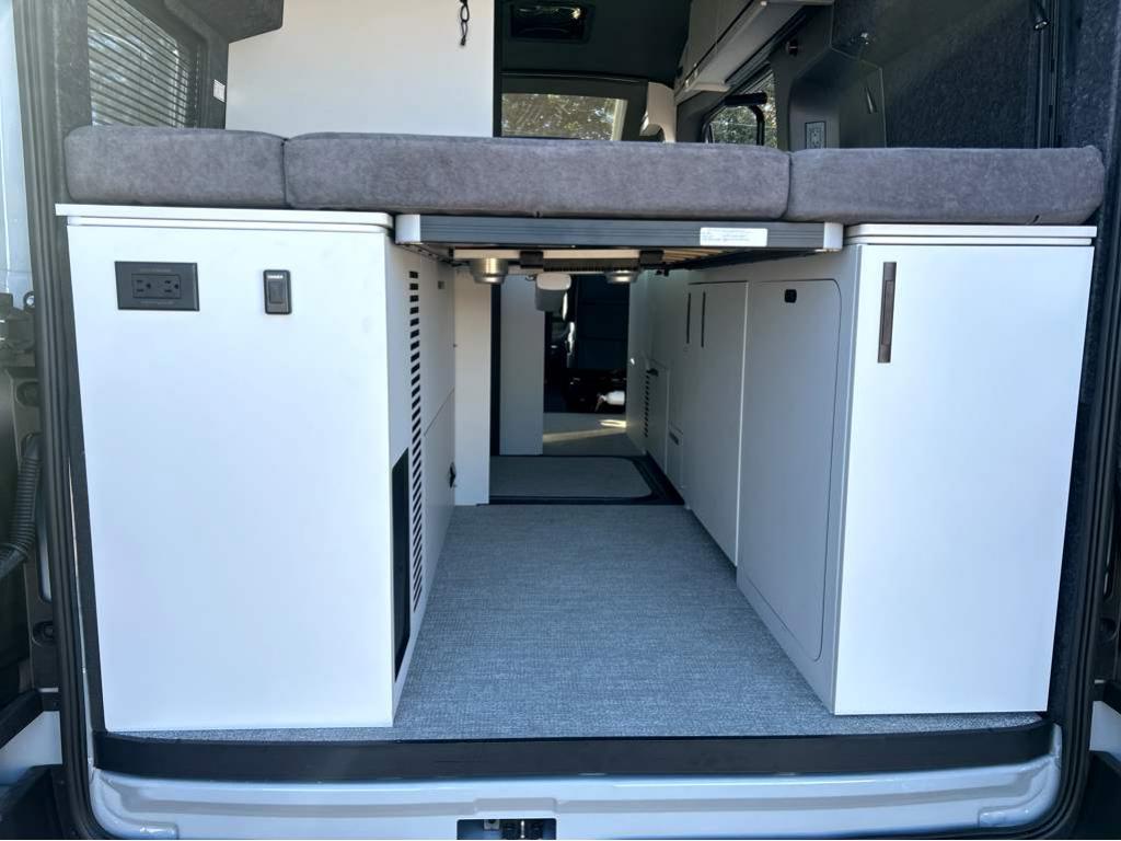 2026 GRAND DESIGN LINEAGE SERIESVT LVT1 - Image 15