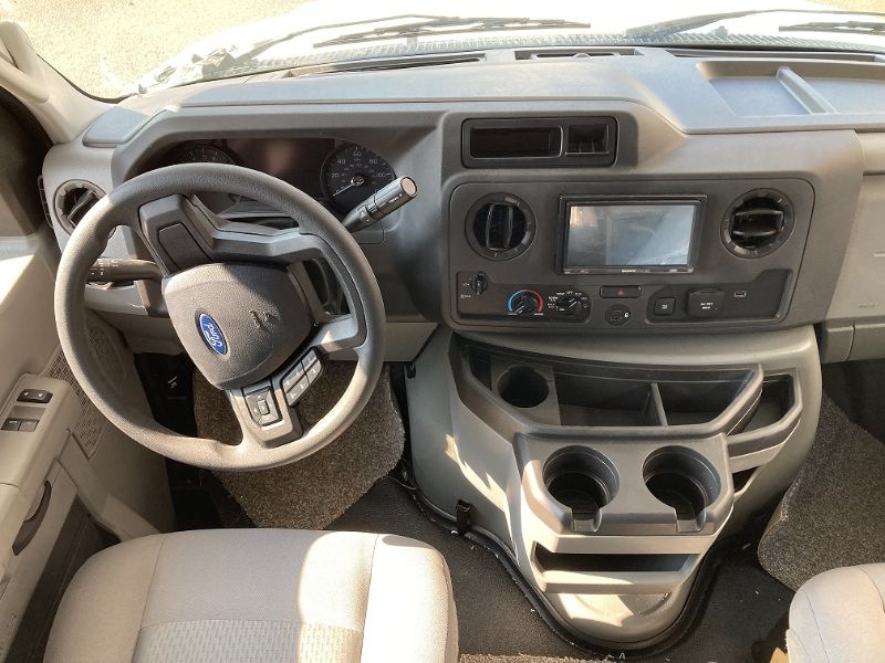 2026 Forest River Sunseeker LE 3250SLEF - Image 7