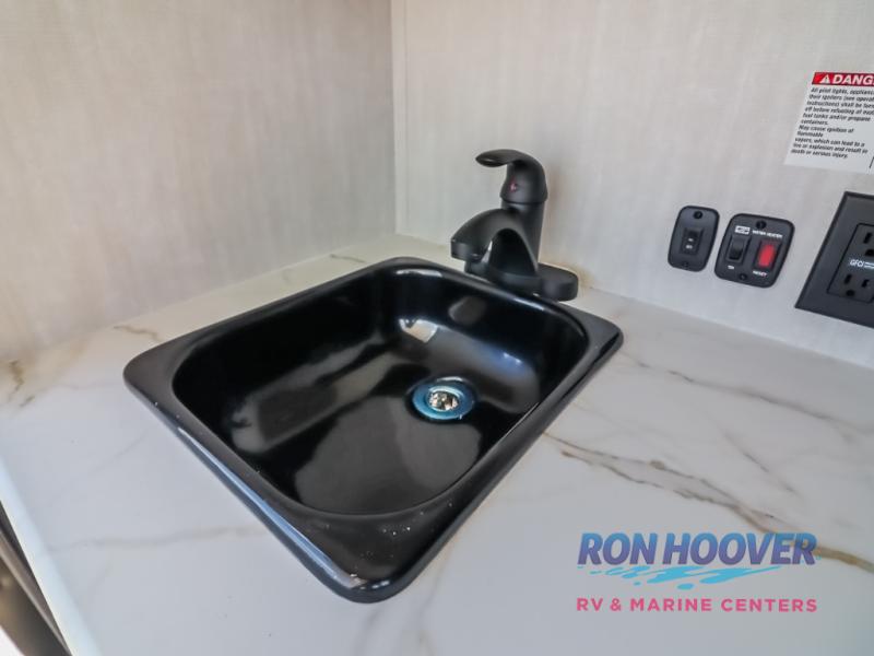 2025 COACHMEN VIKING 9000ROK - Image 16