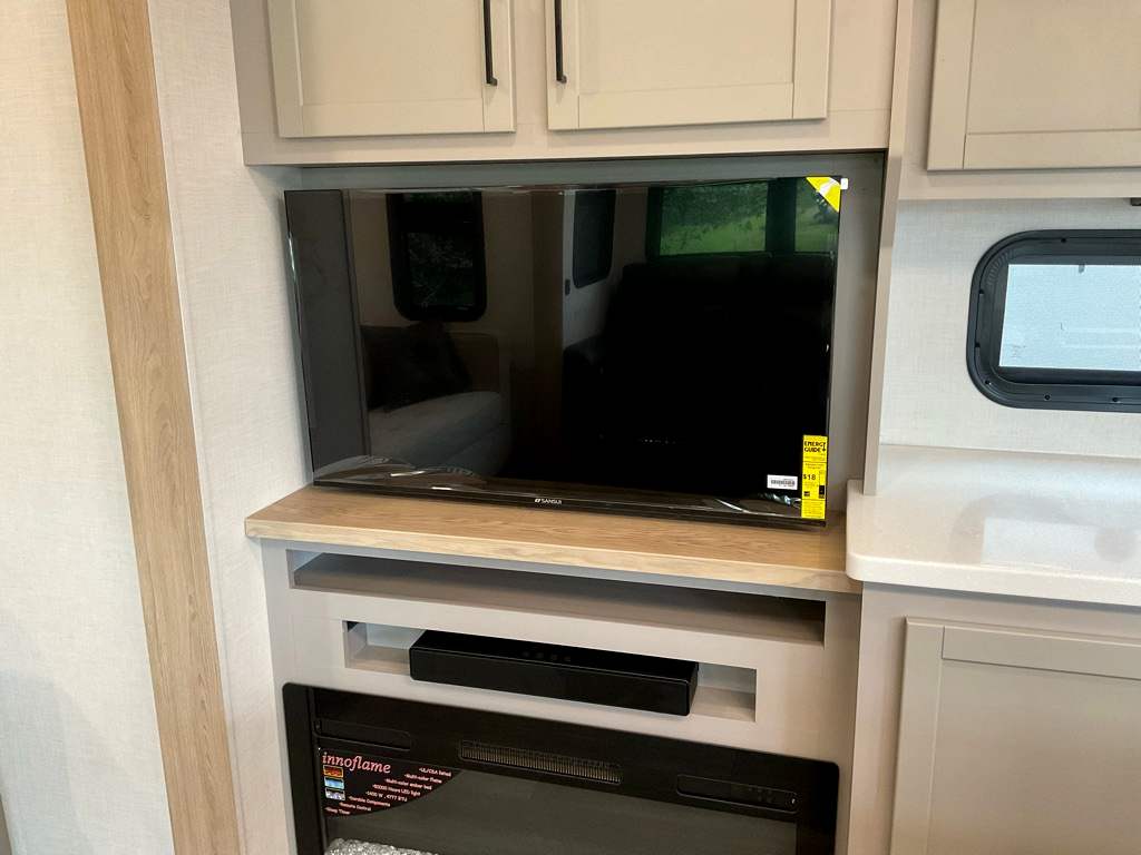 2027 KZ RIDGEWAY 31 RL - Image 13