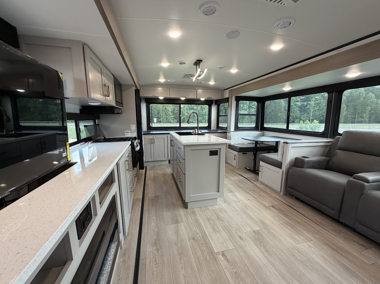 2027 JAYCO JAY FEATHER 27MK - Image 45