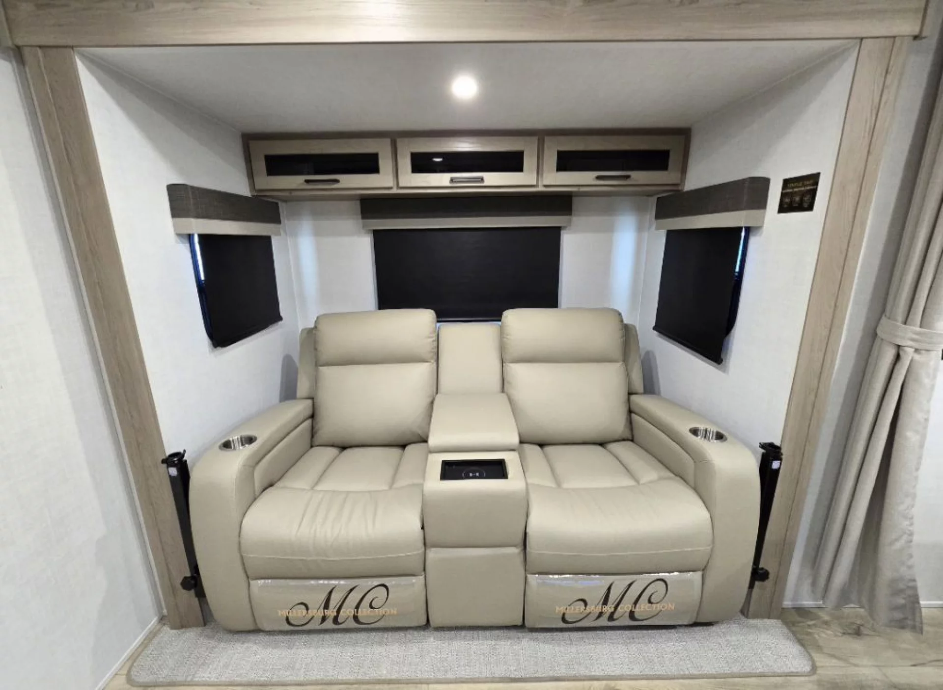 2026 FOREST RIVER ROCKWOOD MINI LITE 2205S - Image 11