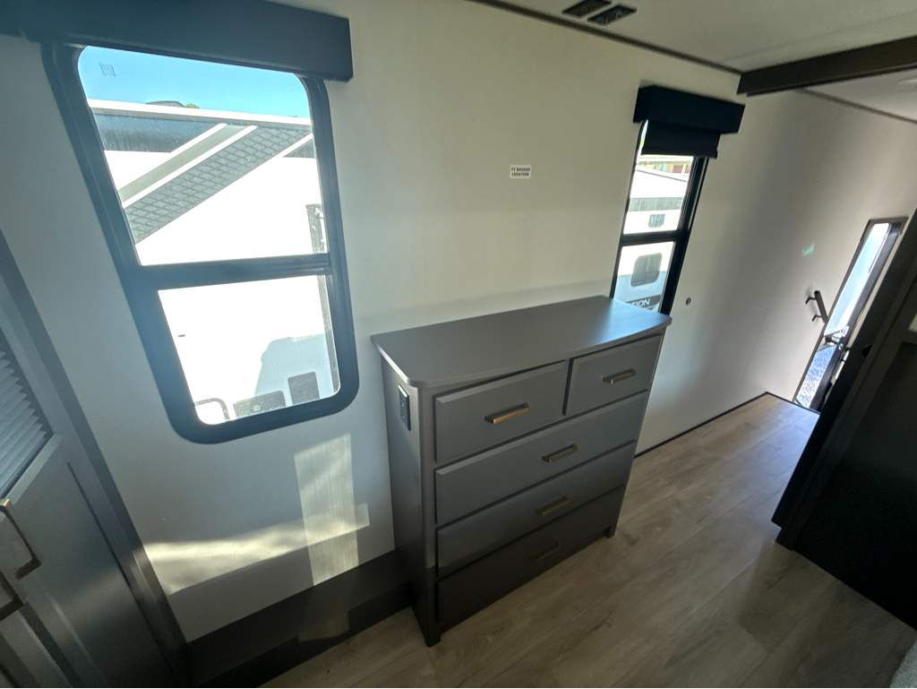 2027 GRAND DESIGN REFLECTION 350RDS - Image 34