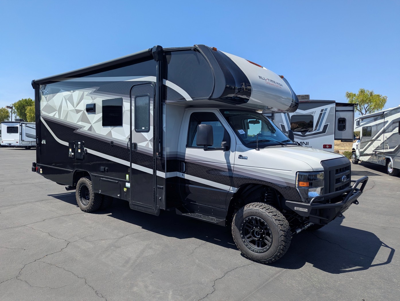 2026 Coachmen Cross Trail 22XG - 4X4 ATH - Image 1